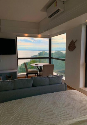 Flat com vista pro rio e floresta!